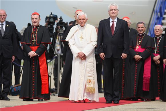 Papa Benedikt XVI. stupio na hrvatsko tlo                                                                                                                                                                                                       