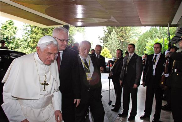 Sveti Otac kod predsjednika Josipovića                                                                                                                                                                                                          