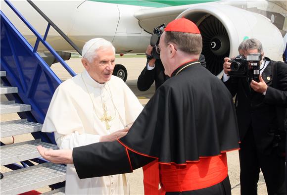 Papa Benedikt XVI. sletio u Zagreb                                                                                                                                                                                                              