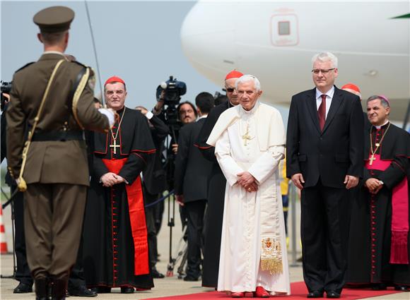 Papa Benedikt XVI. sletio u Zagreb                                                                                                                                                                                                              