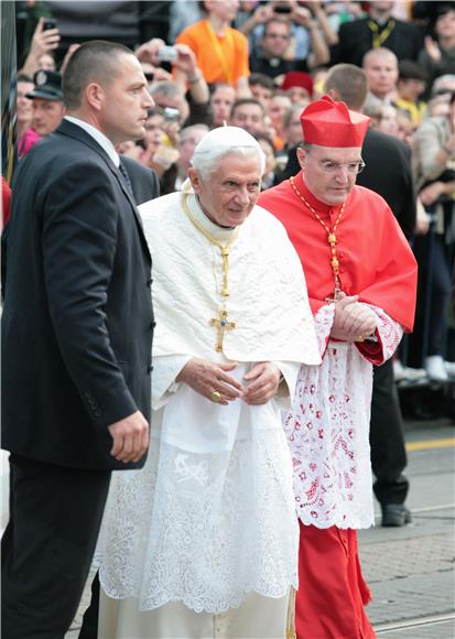 Papa Benedikt XVI. stigao na Trg bana Jelačića                                                                                                                                                                                                  