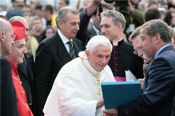 Papa Benedikt XVI. stigao na Trg bana Jelačića                                                                                                                                                                                                  