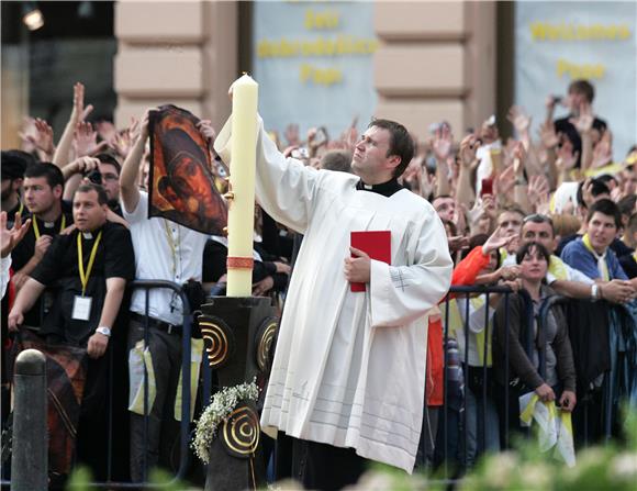 Papa Benedikt XVI. stigao na Trg bana Jelačića                                                                                                                                                                                                  