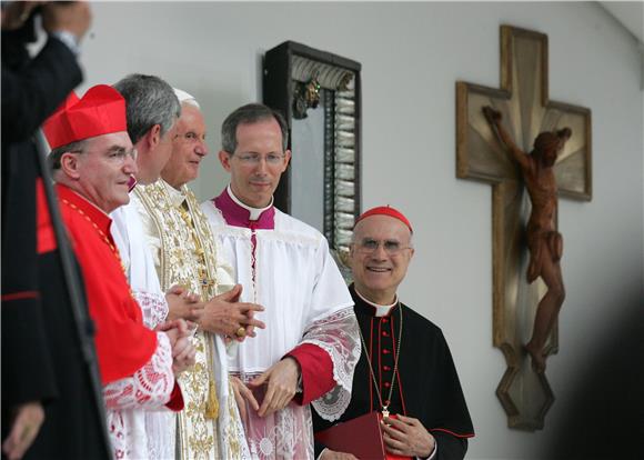 Papa Benedikt XVI. stigao na Trg bana Jelačića                                                                                                                                                                                                  