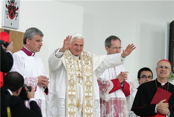 Papa Benedikt XVI. stigao na Trg bana Jelačića                                                                                                                                                                                                  