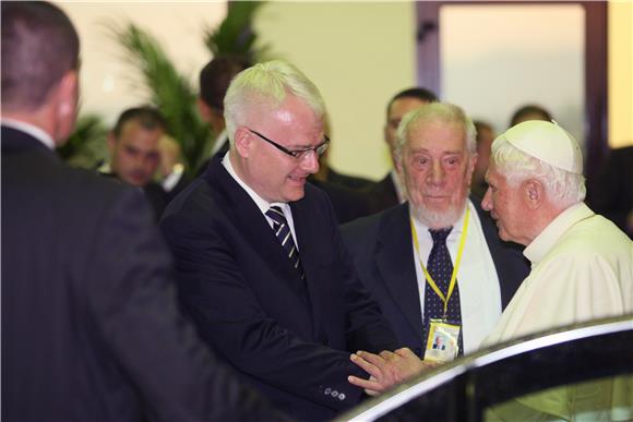 Papa Benedikt XVI. otputovao iz Hrvatske                                                                                                                                                                                                        