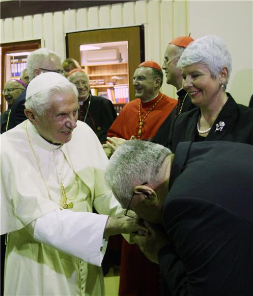 Papa Benedikt XVI. otputovao iz Hrvatske                                                                                                                                                                                                        