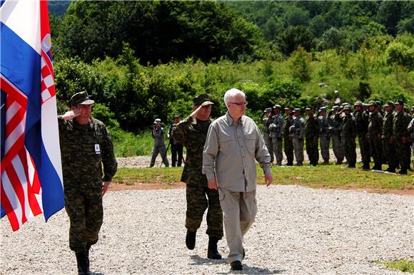 Slunj: međunarodna vojna vježba                                                                                                                                                                                                                 