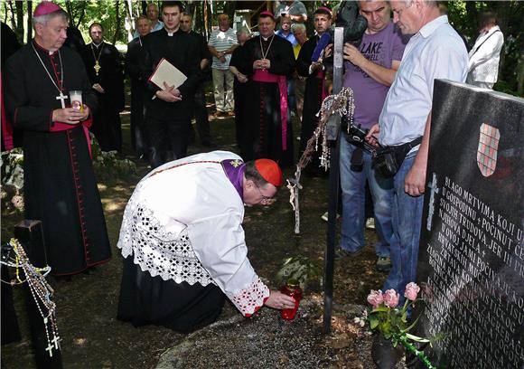 Biskupi molili na Jazovki                                                                                                                                                                                                                       