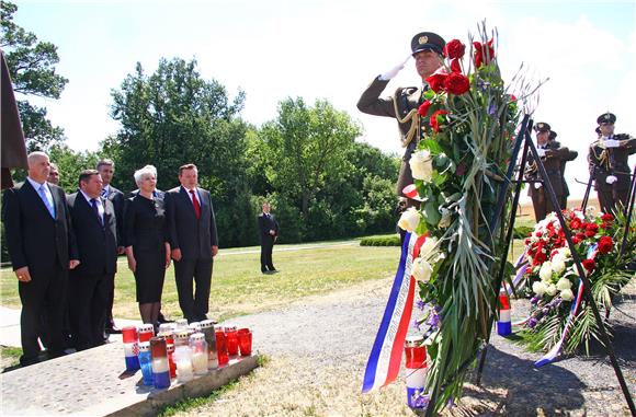 Državni vrh u Vukovaru na obilježavanju Dana državnosti                                                                                                                                                                                         