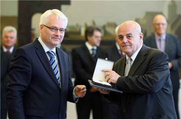 Predsjednik Josipović uručio odlikovanja                                                                                                                                                                                                        