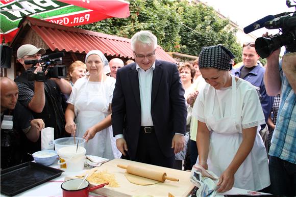 Koprivnica: Josipović na manifestaciji Podravski motivi                                                                                                                                                                                         