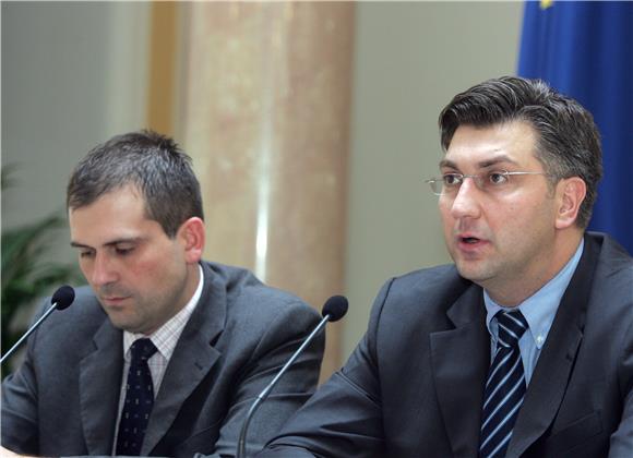 Plenković: vlada nije manipulirala dokumentima                                                                                                                                                                                                  