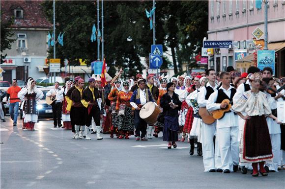 U Karlovcu počeo Međunarodni festival folklora                                                                                                                                                                                                  