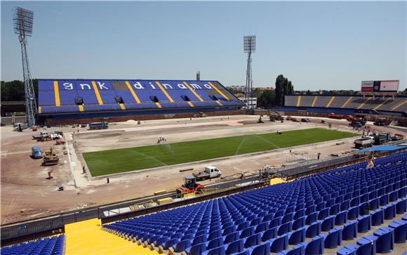 Obnova stadiona i travnjaka na Maksimiru                                                                                                                                                                                                        