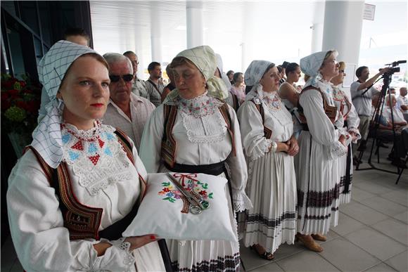 U Samoboru otvoren novi autobusni kolodvor                                                                                                                                                                                                      