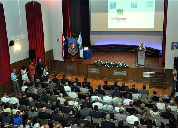 Premijerka Kosor u Gospiću na svečanoj sjednici Gradskog vijeća                                                                                                                                                                                 