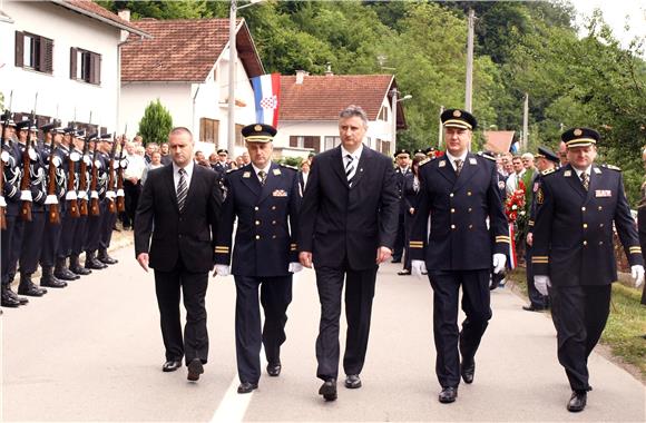 Struga Banska - 20. godišnjica pogibije 10 hrvatskih policajaca                                                                                                                                                                                 