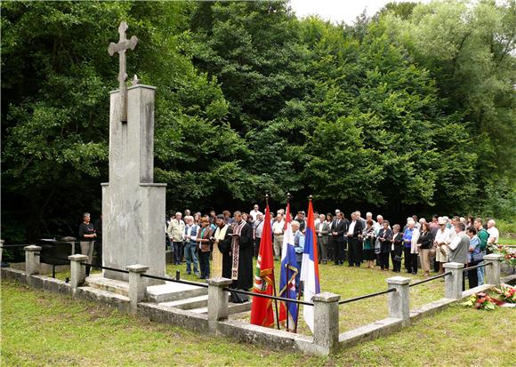 Pupovac o Kosovu: najvažnije prekinuti nasilje                                                                                                                                                                                                  