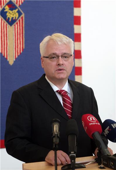 Josipović: Ne može biti pravnog posla kojim bi se zaobišao režim Osimskih sporazuma                                                                                                                                                             