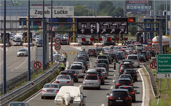 Pojačan promet na naplatnim kućicama Lučko                                                                                                                                                                                                      