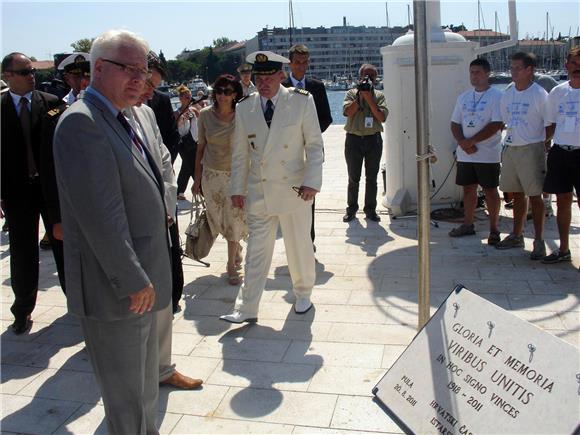 Josipović na odavanju počasti hrvatskim mornarima                                                                                                                                                                                               