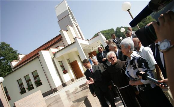 Kosor: Moramo znati istinu o svakom zločinu                                                                                                                                                                                                     