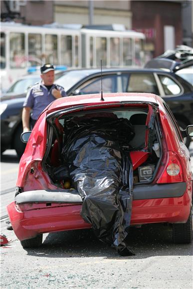 Dvije osobe na Trešnjevci poginule u sudaru tri automobila                                                                                                                                                                                      