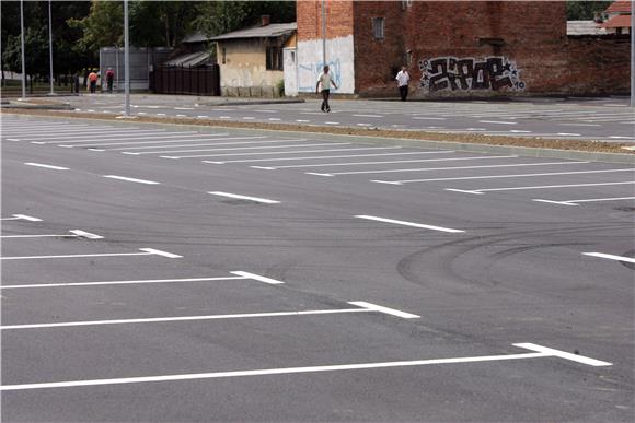 Bandić otvorio parking u kompleksu Paromlin                                                                                                                                                                                                     