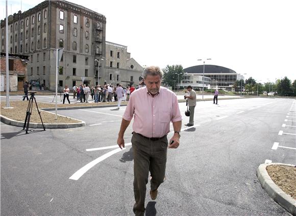 Bandić otvorio parking u kompleksu Paromlin                                                                                                                                                                                                     