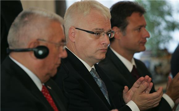 Josipović: u borbi protiv korupcije nisu dovoljne sankcije                                                                                                                                                                                      