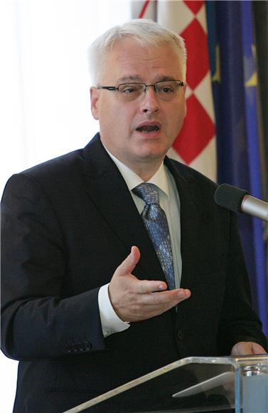 Josipović: u borbi protiv korupcije nisu dovoljne sankcije                                                                                                                                                                                      