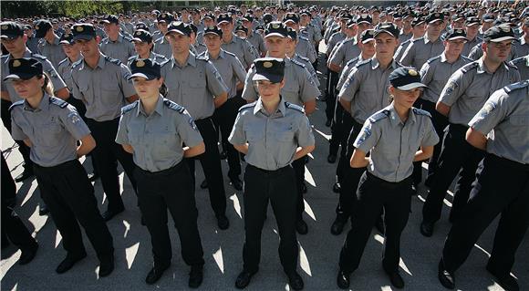 Kosor na postrojavanju naraštaja polaznika Srednje policijske škole                                                                                                                                                                             