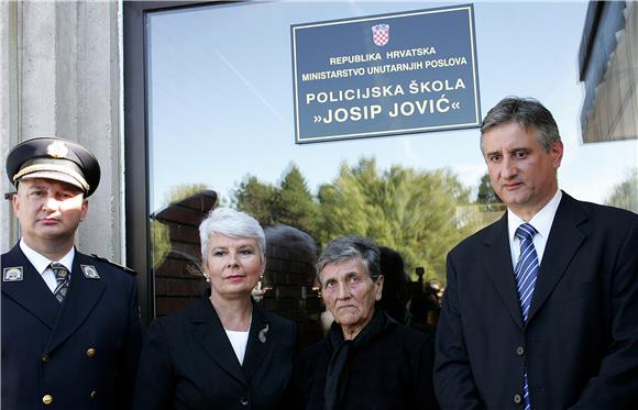 Kosor na postrojavanju naraštaja polaznika Srednje policijske škole                                                                                                                                                                             