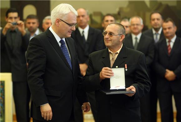 Predsjednik Josipović primio pripadnike 132. brigade HV-a iz Našica                                                                                                                                                                             