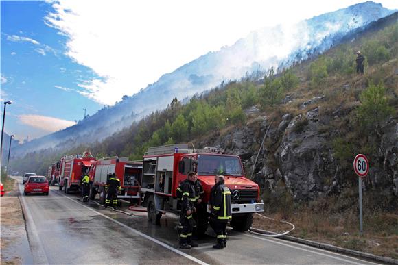 Proširio se požar kod Žrnovnice                                                                                                                                                                                                                 