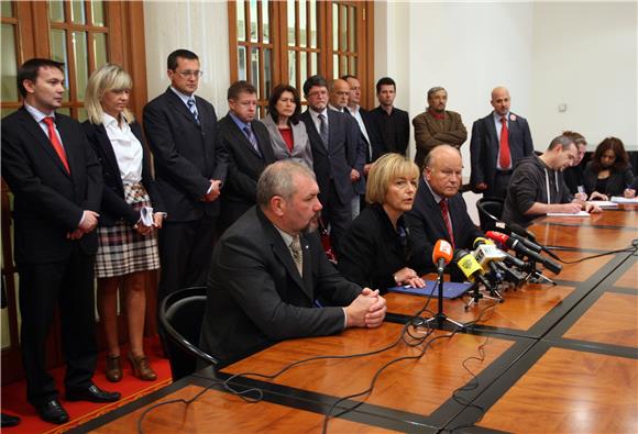 Tskovna konferencija klubova zastupnika SDP-a, HNS/HSU-a i IDS-a                                                                                                                                                                                