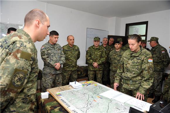 Na vojnom poligonu u Slunju vježba HKoV-a ''UDAR-11''                                                                                                                                                                                           