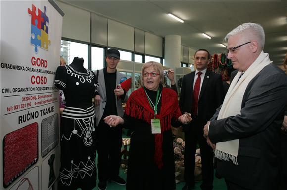 Ivo Josipović obišao međunarodni sajam Eko-Etno Hrvatska Europa Tour                                                                                                                                                                            