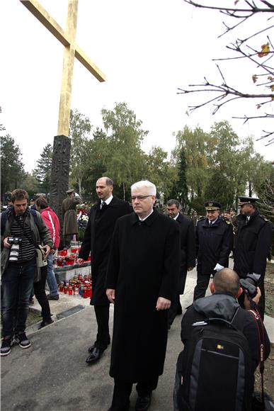 Visoka izaslanstva položila vijence na Mirogoju                                                                                                                                                                                                 