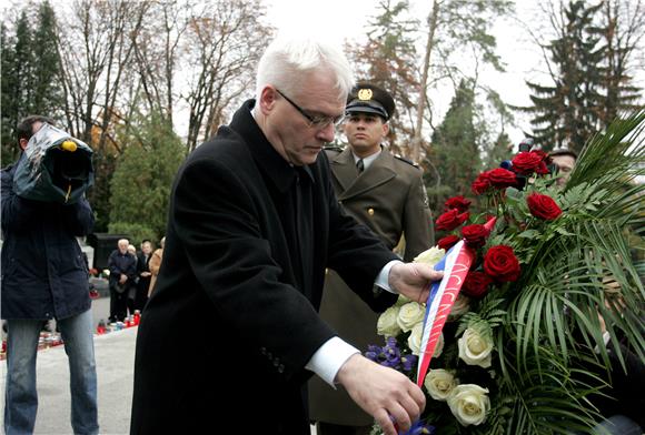 Visoka izaslanstva položila vijence na Mirogoju                                                                                                                                                                                                 