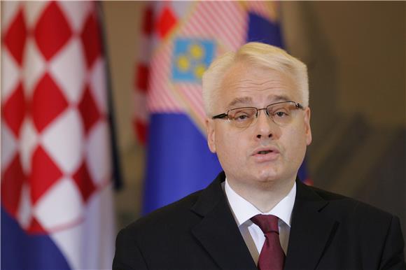 Predsjednik Josipović pozvao birače da izađu na izbore                                                                                                                                                                                          