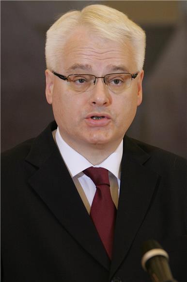 Predsjednik Josipović pozvao birače da izađu na izbore                                                                                                                                                                                          