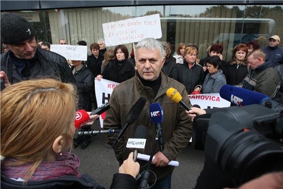 Prosvjed bivših radnika KIO Keramike u Zagrebu                                                                                                                                                                                                  