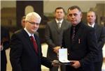 Josipović primio izaslanstvo 142. brigade                                                                                                                                                                                                       