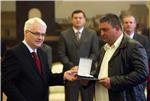 Josipović primio izaslanstvo 142. brigade                                                                                                                                                                                                       