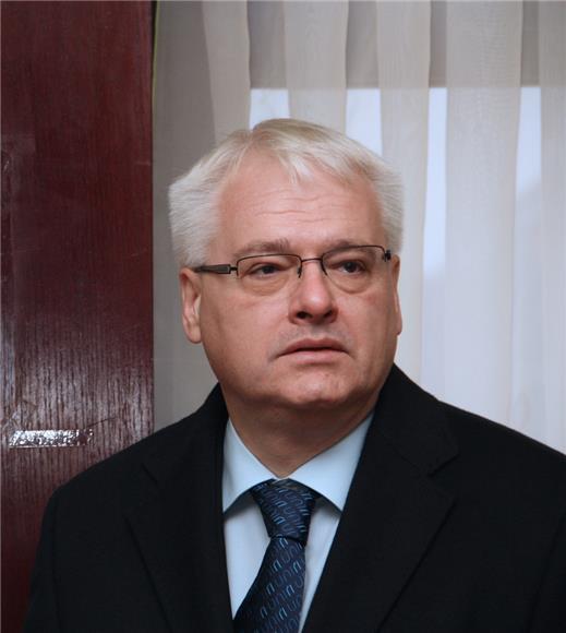 Josipović ne odustaje od ocjene ustavnosti zakona o ništetnosti                                                                                                                                                                                 