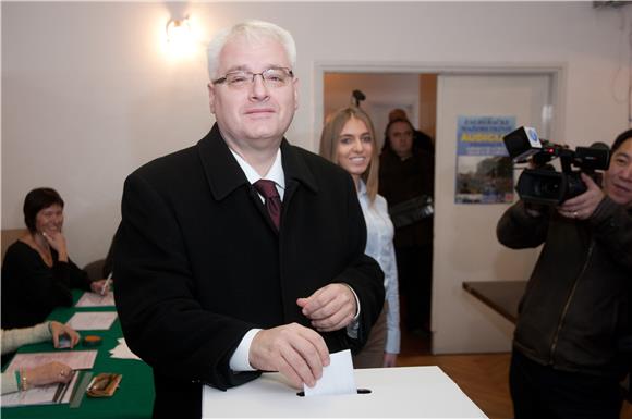 Glasovao predsjednik Republike Hrvatske Ivo Josipović                                                                                                                                                                                           