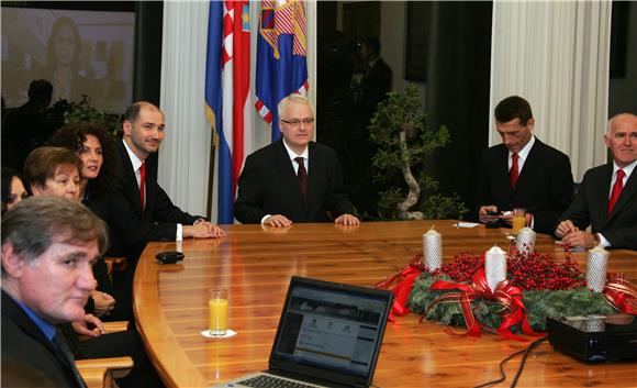 Josipović: Očekujem da će se nova vlada držati ustavnih ovlasti                                                                                                                                                                                 