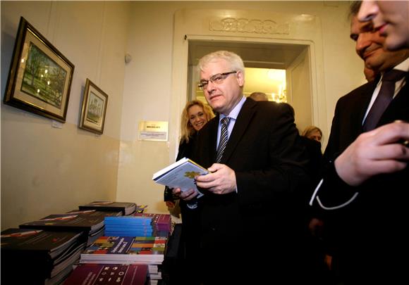 Josipović: RH ne gubi suverenitet ulaskom u EU                                                                                                                                                                                                  